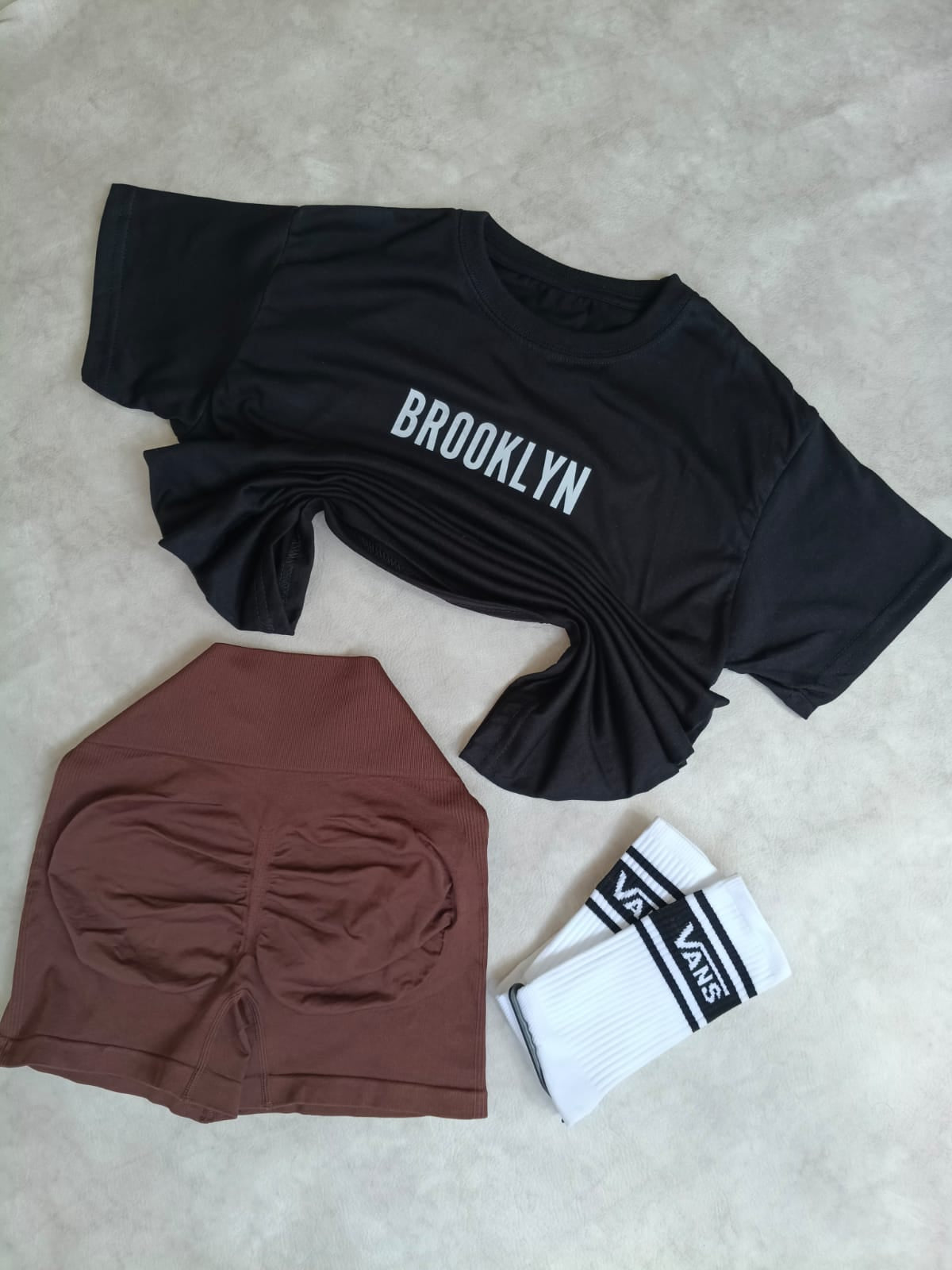 "Curves &amp; Style": Camiseta Oversize + Biker Shorts "Scrunch"