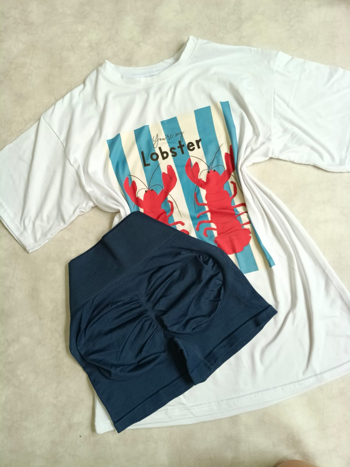 Camiseta Oversize + Biker Shorts "Scrunch"